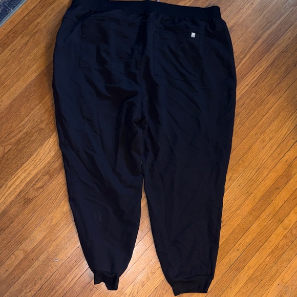Fabletics Black Performance Joggers - Picture 10 of 10